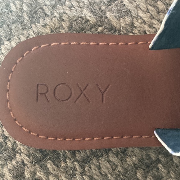 EUC Roxy Slides - Picture 2 of 6